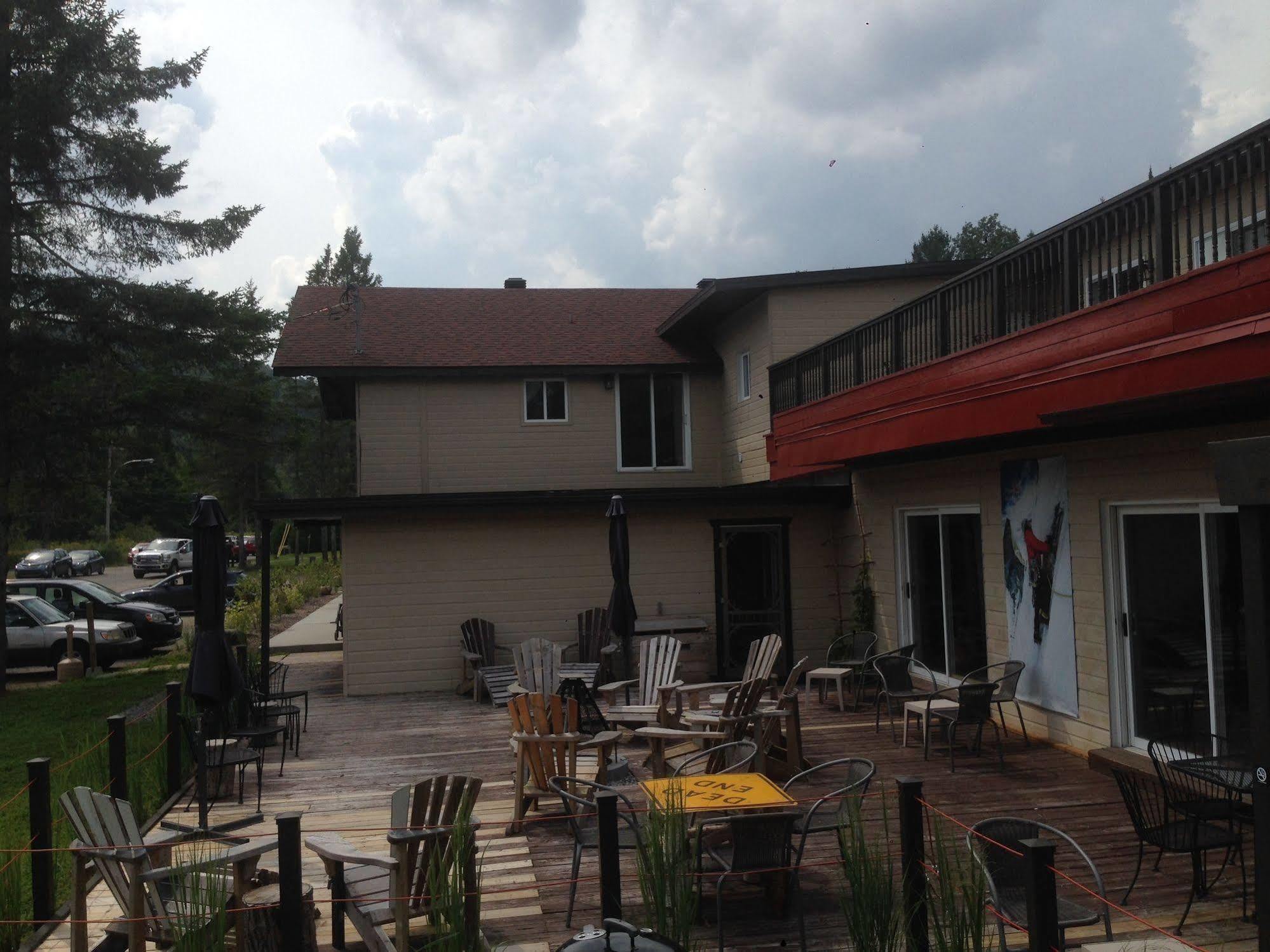 Hotel Attitude Montagne Saint Adolphe D'Howard Exteriér fotografie